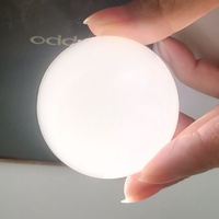 Pièce de diffusion de lumière en PC à haute résistance aux chocs, transmission de la lumière de 85%-96%, moulage par injection-extrusion, finition mate givrée