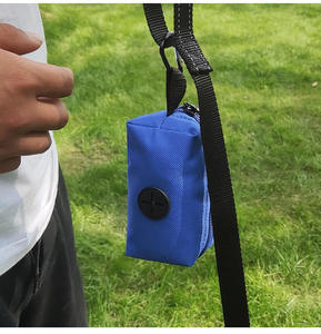 Distributeur de sacs à déjections canines portable et étanche pour l'extérieur, à fixer à la laisse - Product Image 5