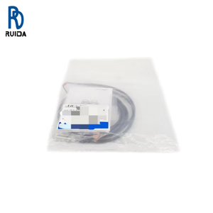 E2e-x2me1 12-24vdc 2m Nsmp ใหม่พร้อมส่ง ชุดควบคุมอุตสาหกรรมอัตโนมัติ Pac Dedicated Plc Programming Controller - Product Image 1