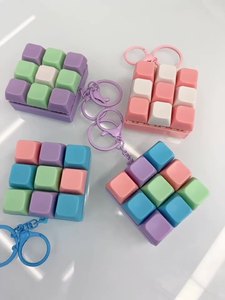 9 phím chống căng thẳng ngón tay nút Keycap cơ khí Bàn phím văn phòng giải nén làm dịu Keychain kim loại móc khóa cho người lớn - Product Image 3