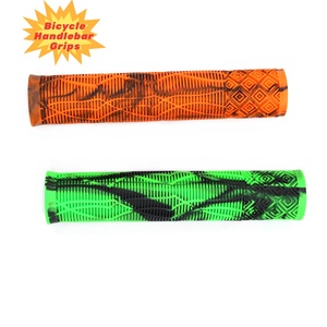 Poignées de guidon de vélo en TPE de haute qualité / Manchons de vélo colorés écologiques à dégradé / Poignées antidérapantes pour <span class=keywords><strong>VTT</strong></span> pour le cyclisme longue distance - Product Image 3