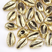 Perles de bijoux cauri en or plaqué UV