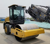 Compacteur vibrant à tambour unique haute efficacité de 8 tonnes XS85J pour la construction routière en stock