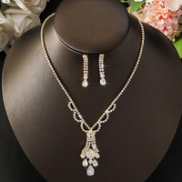 Accessoires de gros exagérés: ensemble de colliers élégants à fleurs et feuilles pour femmes, bijoux de mariage de mariée