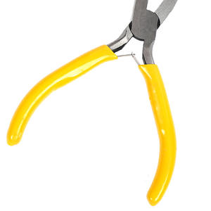 คีมปากแบนไร้ฟัน ด้ามสีเหลือง ขนาด 4.5 นิ้ว ผลิตจากเหล็กโครเมี่ยมวาเนเดียม ปากเรียบ สำหรับงานเครื่องประดับและงาน DIY - Product Image 3