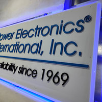 Panel Logo Akrilik 3D Custom Laser Cut, Papan Tanda Dinding 3D, Huruf 3D untuk Papan Nama Bisnis Komersial, Papan Tanda Dinding