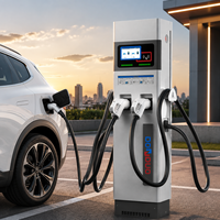 Station de recharge rapide pour véhicules électriques à courant continu (CC) avec plusieurs pistolets et système de gestion intelligente de l'énergie