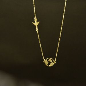 Vendita calda collana terra e aereo regalo estivo Wanderlust ispirato al globo di gioielli con collana di aeroplani regalo viaggiatore - Product Image 1