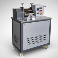Machine de granulation de plastique, mélangeur automatique de granulés, broyeur à deux rouleaux, mélangeur de granulés composés à circulation automatique, CE ISO