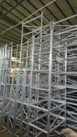 Ensemble de treillis empilable et peu encombrant à connexion par raccordement, conception modulaire portable à assemblage rapide pour spectacles itinérants et expositions de festivals