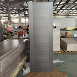 Panneaux de porte WPC pour le marché d'Arabie Saoudite, avec panneau WPC à l'intérieur et remplissage intérieur pour portes intérieures, panneau de porte complet - Product Image 1