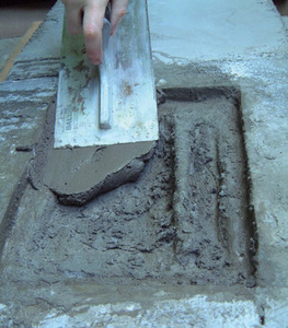 Extra Schnell Härtender Unglaublich Starker Epoxid-Reparaturmörtel für Schweren Industriellen Einsatz auf Beton und Ziegel - Product Image 2
