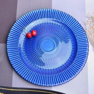 Assiettes de présentation en verre bleu de luxe personnalisées, design moderne élégant, motif fruits, légères, pour mariages, fêtes et dîners - Product Image 6
