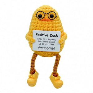 Venta al por mayor de fábrica: Lindos juguetes de peluche de punto de hilo, muñeco de patata de planta de energía positiva, juguete de ganchillo de vegetales, certificado CE, para todas las edades. - Product Image 1