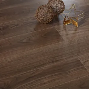 Plancher personnalisable multicouche de style haut de gamme en bois dur de 18mm d'épaisseur