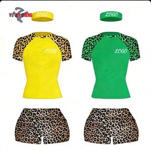 Conjunto de Ropa Deportiva de Verano para Mujer, Diseño Personalizado con Estampado de Leopardo, Dos Piezas, Camiseta y Pantalones Cortos - Product Image 1