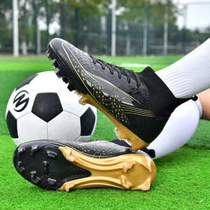 Zapatillas de fútbol de caña alta 2026 <span class=keywords><strong>para</strong></span> comercio exterior, unisex, al por mayor, <span class=keywords><strong>con</strong></span> tacos largos y cortos, <span class=keywords><strong>para</strong></span> estudiantes y niños grandes, <span class=keywords><strong>para</strong></span> césped artificial. - Product Image 3
