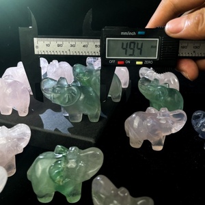 Figurines d'animaux sculptées à la main de 1.5 pouces Statue d'éléphant en fluorite verte Cristaux d'éléphant en quartz <span class=keywords><strong>rose</strong></span> - Product Image 5