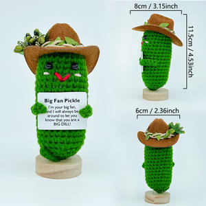 Jouet au crochet artisanal, figurine de dessin animé adorable, décoration de bureau, cadeau de fêtes, concombre avec chapeau de cowboy et base (Carte B), canard à longues pattes - Product Image 1
