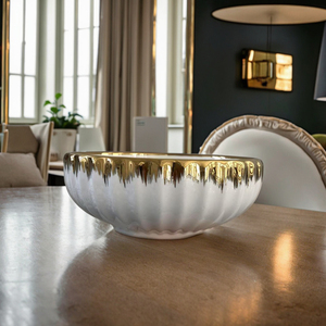 Vendita calda di lusso in porcellana bordata oro grande ciotola da portata in ceramica ciotole di <span class=keywords><strong>zucca</strong></span> bianco in rilievo con bordo dorato per l'Africa - Product Image 5