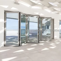 Porte pliante en verre en alliage d'aluminium moderne imperméable avec surface finie pour entrée de villa, balcon et patio