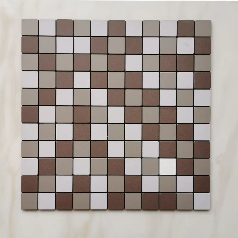 Vinyl fliesen neuer Typ quadratische Stücke selbst klebende PVC-Bodenplatten Kunststoff mischung Aluminium mosaik