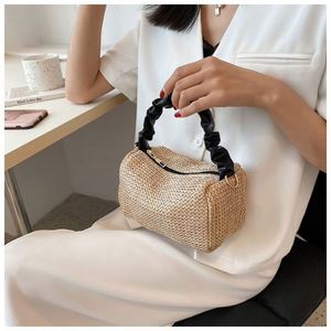 Wholesale Summer Lady Plastic Faux Straw Beach <b>Mini</b> Bag Women Handbag With Faux Leather Handle - Product Image 6