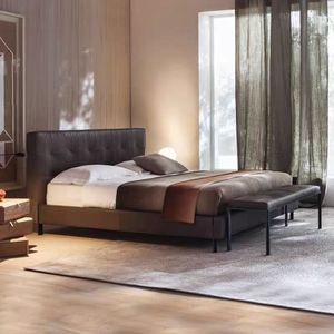 Modern Dark Brown Leather Upholstered <strong>Bed</strong> Frame King Queen Size Solid <strong>Wood</strong> <strong>Bed</strong> - Product Image 3