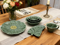 Service de table en céramique vert foncé à motifs floraux - Vaisselle sur le thème de la forêt, bols à soupe et assiettes élégants pour un usage quotidien à la maison