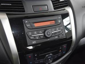 นิสสัน นาวาร่า ปี 2017 เครื่องยนต์ 2.5 ลิตร เกียร์อัตโนมัติ ขับเคลื่อน 2 ล้อ รถกระบะ |   พวงมาลัยซ้าย ยาง R16 ถุงลมนิรภัย 2 ตัว กล้องมองหลัง เบาะหนัง - Product Image 3