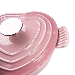 Articles ménagers brillants <span class=keywords><strong>en</strong></span> forme de coeur rose ustensiles de cuisine personnalisés émail <span class=keywords><strong>fonte</strong></span> antiadhésive pots <span class=keywords><strong>en</strong></span> émail casserole pour la cuisine - Product Image 3