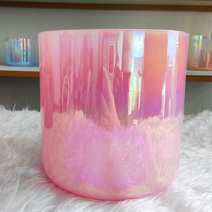 Q're ขายส่งขันคริสตัลใสสำหรับทำสัณฐานะเสียง 432Hz/440Hz ขนาด 5.25-8.75 นิ้ว เครื่องดนตรีบำบัดเสียงสำหรับการทำสมาธิและอาบน้ำเสียงด้วยควอตซ์ - Product Image 1