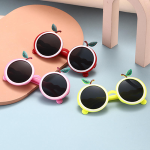 Lunettes de soleil pour enfants en forme de pomme 2026, personnalisables avec logo OEM, protection UVA/UVB/UVC, vente en gros - Product Image 2
