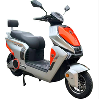 Factory Price Direct Sales New XT5 Streetbike Hot Selling Scooter Rear Disc CKD Price 2000w Electric Motorcycles for Adults