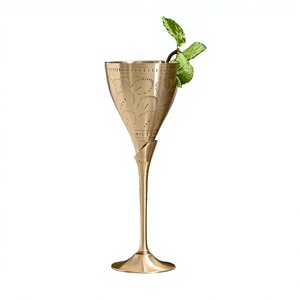 Verre à vin en laiton gaufré, classique, à pied rond en métal, pour bar, mariage, fête, vaisselle de bar - Product Image 1