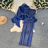 Ensemble 2 pièces pour femme LW1121 : Haut plissé à revers et manches trompette à franges avec strass + Robe sans manches – Nouvelle collection tendance
