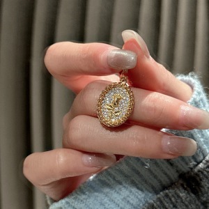 Pendentif ovale sculpté vintage français rétro élégant, en argent sterling S925, avec matériau en or rose platine - Product Image 3