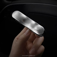 Vente en gros LOGO personnalisé Mini diffuseur de parfum de voiture personnalisé Parfum de voiture Clip pour bouche d'aération Désodorisant pour voiture avec recharge Bâtonnets de parfum