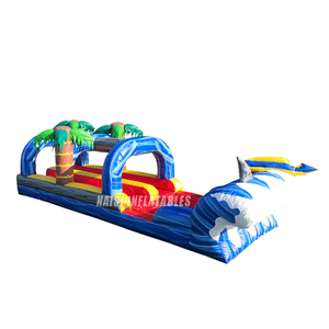 Toboggan aquatique gonflable géant de 9 mètres pour adultes, avec piscine intégrée, idéal pour l'extérieur et les jeux aquatiques. - Product Image 4