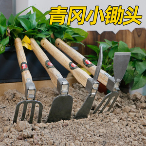 Petite houe de jardinage en acier, 7.5cm de large, manche en bois, durable pour le désherbage, la plantation de fleurs, de légumes, utilisation en extérieur - Product Image 3