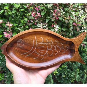 Assiette en bois en forme de poisson, en bois d'acacia, design cartoon, pour fêtes et hôtels - Product Image 1