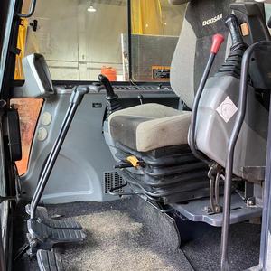 Miniexcavadora Doosan DX60/DX55, Motor Yanmar de Alto Rendimiento, Bomba de 6 Toneladas, Motor de Engranajes, Componentes Centrales PLC, Stock en Shanghái - Product Image 2