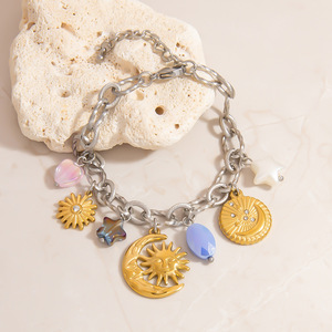 Pulsera de Moda con Dijes, Tono Plateado y Dorado, Colgante de Sol, Luna, Corazón, Estrella y Flor, Accesorio de Joyería Unisex - Product Image 3