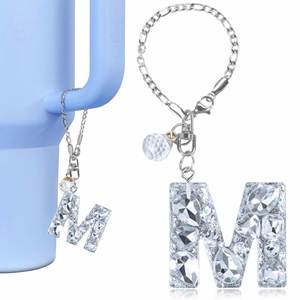 Diseños Personalizados y Creaciones de Accesorios Promocionales de Moda: Llaveros de Cristal con Letras Inglesas - Product Image 1
