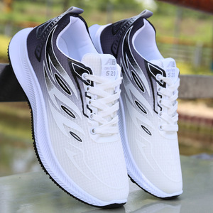 รองเท้าลำลองตาข่ายระบายอากาศสำหรับผู้ชายฤดูร้อน พื้นรองเท้าน้ำหนักเบาและนุ่ม เหมาะสำหรับวิ่งเล่นกีฬา เดินเท่ๆ ทันสมัย - Product Image 5