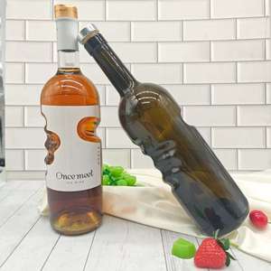 Fabricante al por mayor 750ml botella de vino tinto mano de <span class=keywords><strong>Ángel</strong></span> botellas de bebidas de vino de jugo de fruta de vidrio en forma especial - Product Image 3
