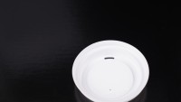 Couvre-gobelet en plastique PS blanc incassable à prix promotionnel pour les gobelets de thé au lait et les boissons chaudes