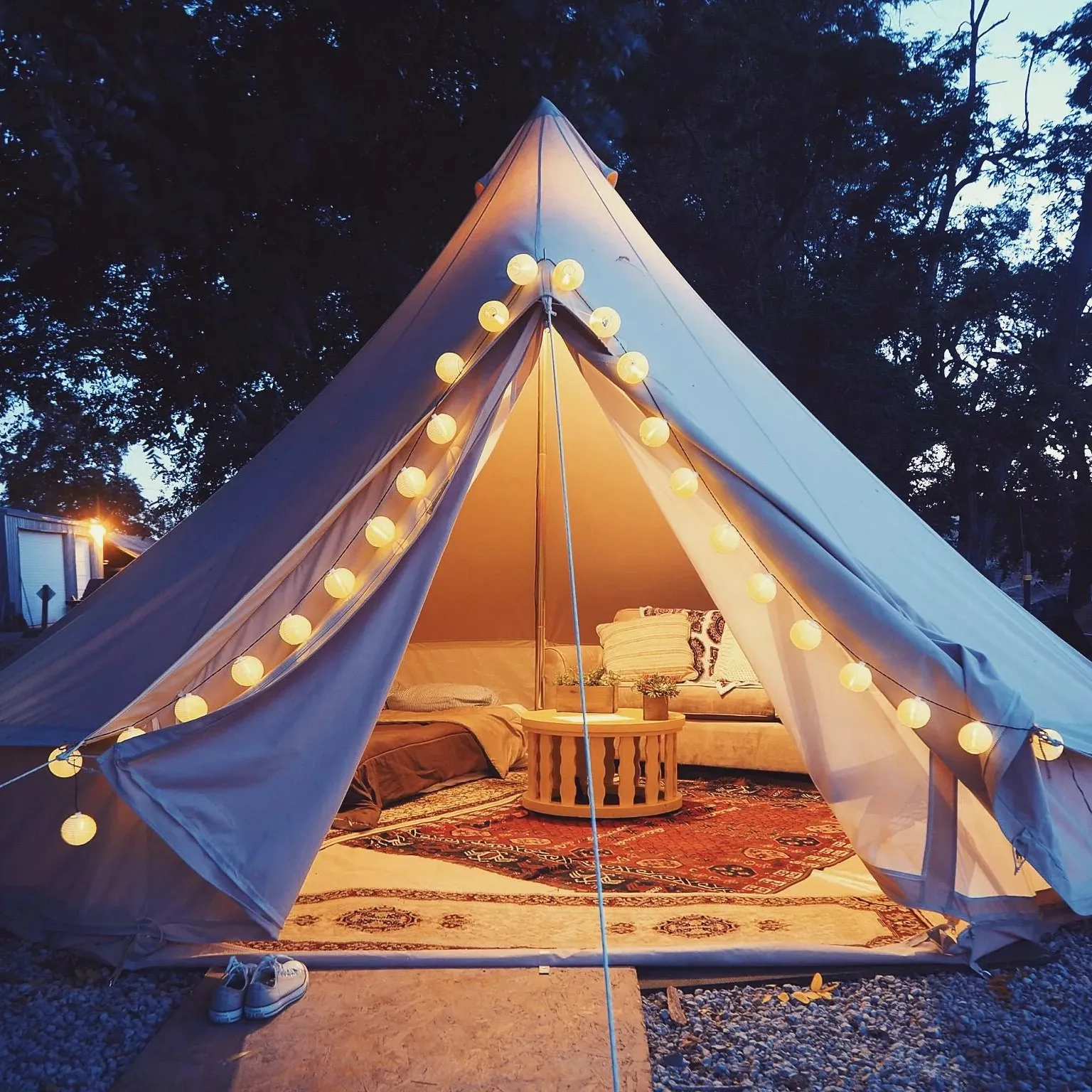 Outdoor 2/4/6/8 Persoon 4 Seizoen Glamping Canvas Yurt Katoen Bell Tent Met Fornuis Aansluitingen Voor Winter camping