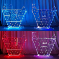 Table de disque de podium LED lumineuse de barre de DJ moderne acrylique transparente pour l'usage commercial d'hôtel multifonctionnel
