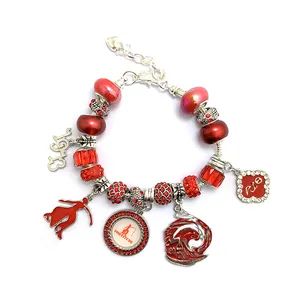 复古中式女孩手链红色宝石和金属雕花珠子女式手链